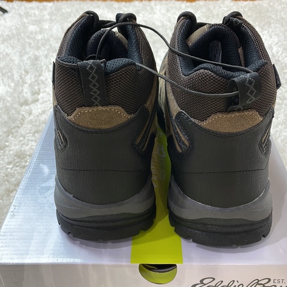 Eddie Bauer mens hiking boot. - Picture 3 of 8